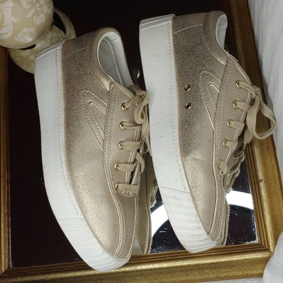 Gold leather tretorns  - Picture 2 of 6